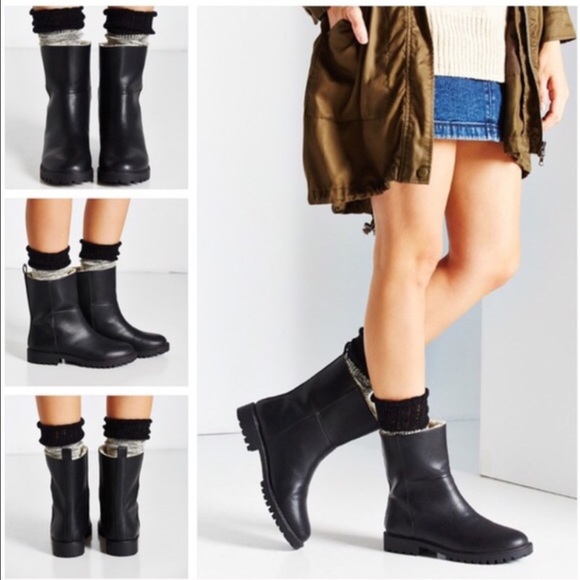 Urban Outfitters Black Alfred Warm Lining Boot - Picture 1 of 4