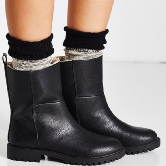 Urban Outfitters Black Alfred Warm Lining Boot - Picture 3 of 4
