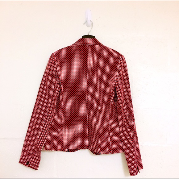 Blazer - Picture 2 of 2