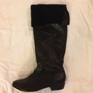 Black Leather Boots-Size 8-Charlie Borrow. .