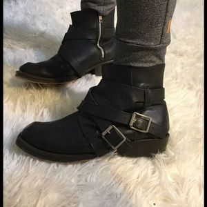 Size 11 John Fluevog boots