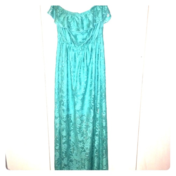 Sleeveless Lace Dress