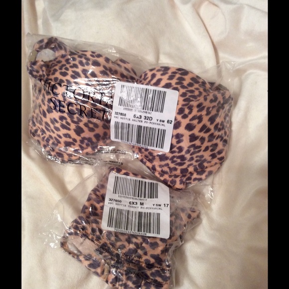 *SOLD* Victoria's Secret bikini - Picture 4 of 4