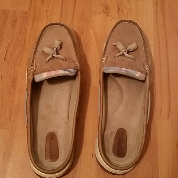 Sperry slip on shoes