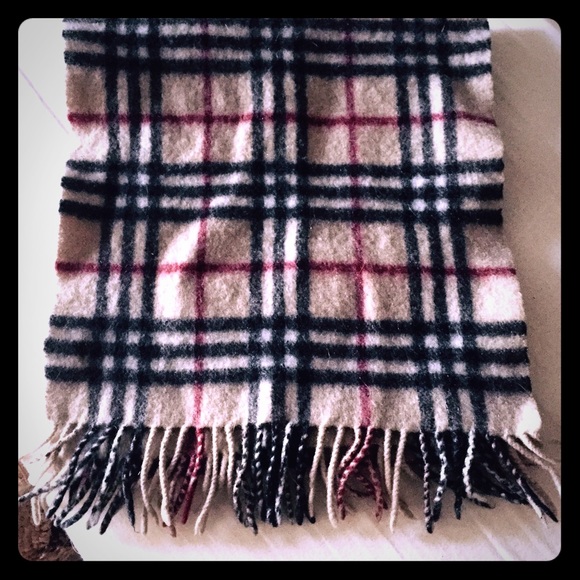 Vintage Burberry cashmere scarf