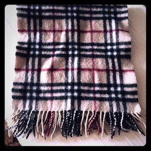 Vintage Burberry cashmere scarf