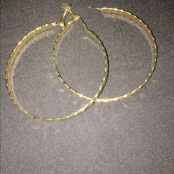 Earrings - Picture 1 of 1