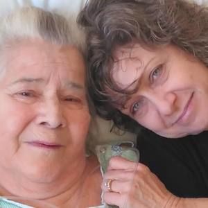 Meet your Posher, Lorie