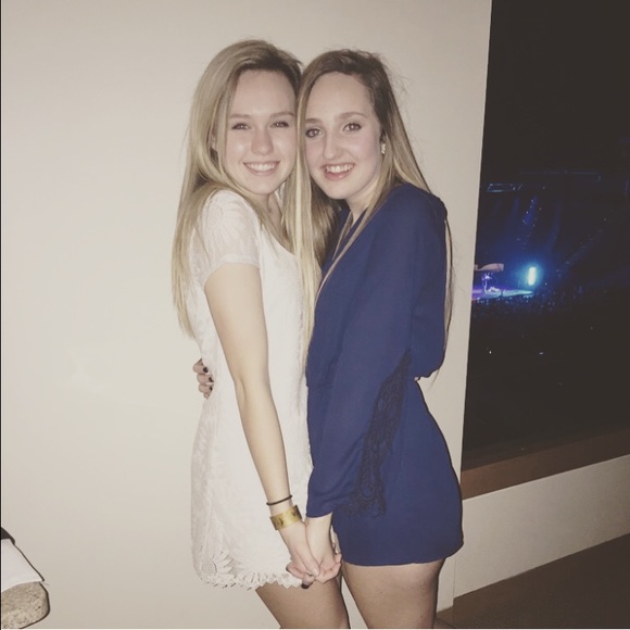 Meet your Posher, Brooke - Picture 1 of 1