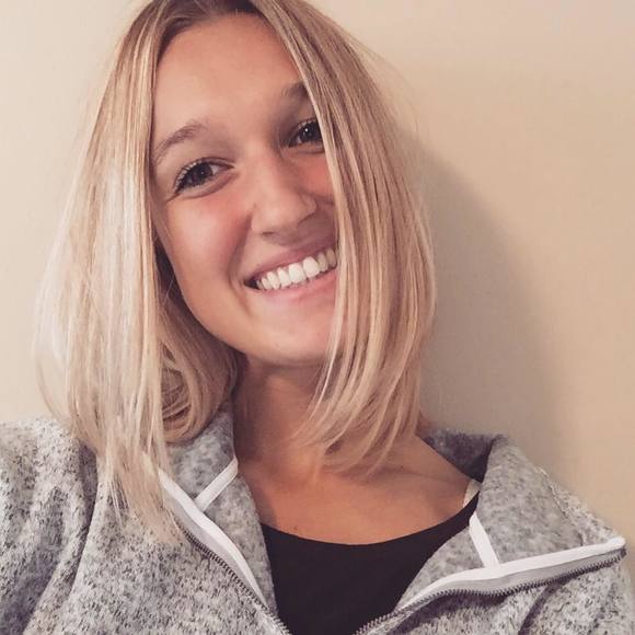 Meet your Posher, Chloe