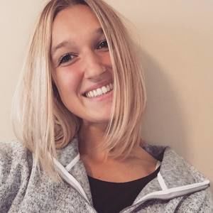 Meet your Posher, Chloe