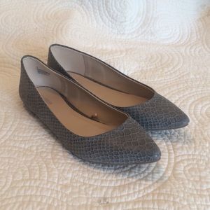 Express gray flats