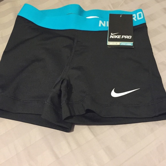 SOLD NWT bundle of Nike pro shorts - Picture 3 of 3