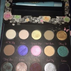 Too Faced Makeup - RARE TOO FACED ENCHANTED GLAMOURLAND PALETTE❤️❤️❤️ Too Faced Makeup - RARE TOO FACED ENCHANTED GLAMOURLAND PALETTE❤️❤️❤️
