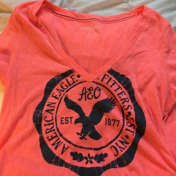 American Eagle V-Neck