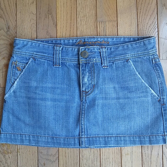 Abercrombie and Fitch Denim Skirt - Picture 1 of 4
