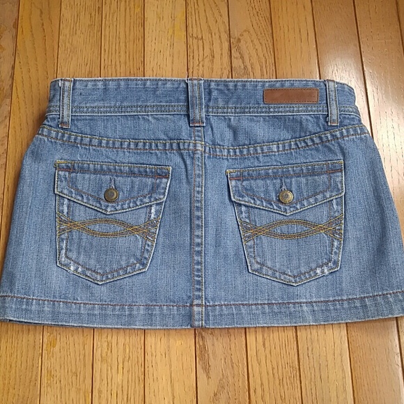 Abercrombie and Fitch Denim Skirt - Picture 3 of 4