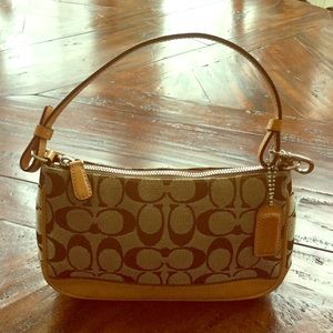 COACH small handbag/wristlet