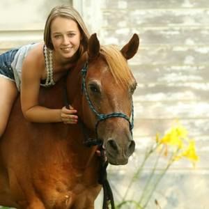 Meet your Posher, Hannah