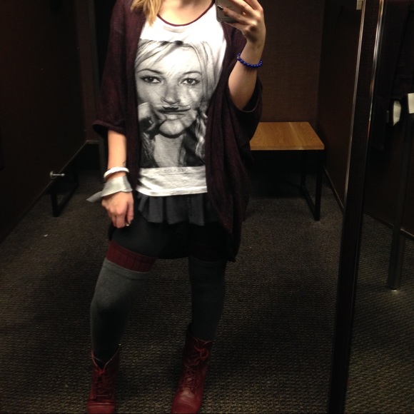 Meet your Posher, Krista - Picture 3 of 4