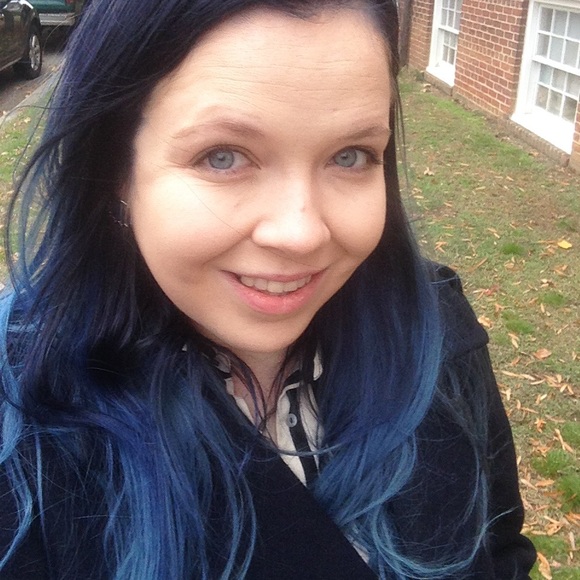 Meet your Posher, Krista - Picture 4 of 4