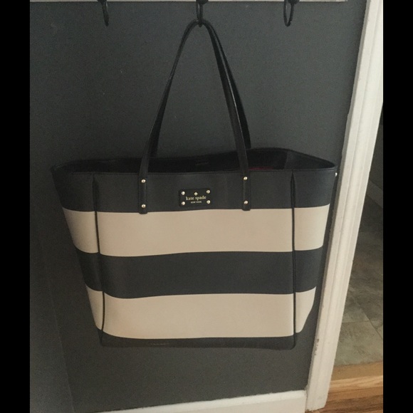 *****SOLD*******Kate Spade tote