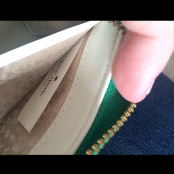 NWOT KATE SPADE WALLET WRISTLET - Picture 3 of 4