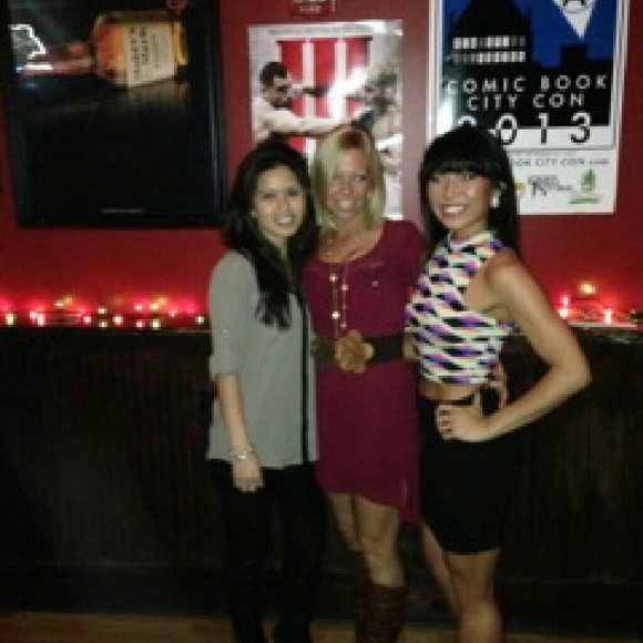 Meet your Posher, Ilynn - Picture 2 of 2