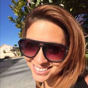 Meet your Posher, Corina