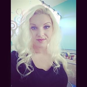 Meet your Posher, Carissa