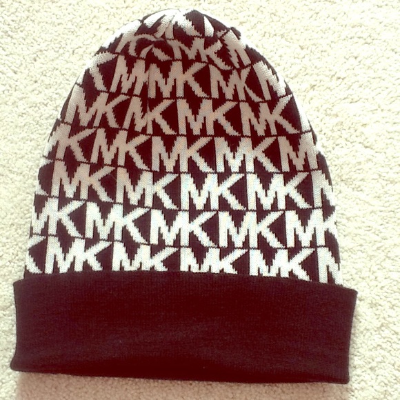 ❌sold Michael Kors Beanie NWOT❄️