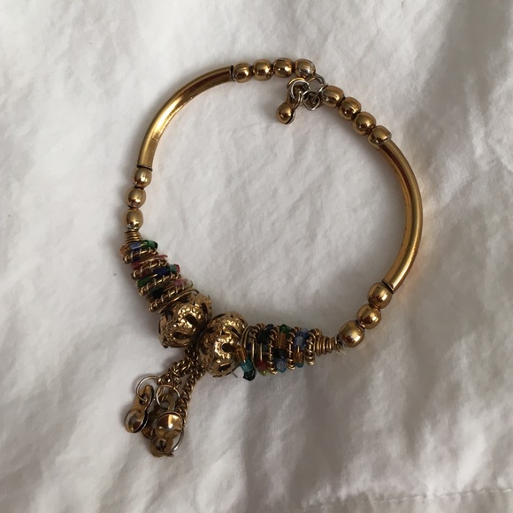 Bracelet.