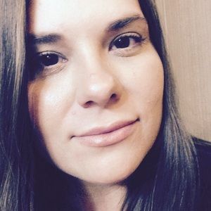 Meet your Posher, Cynthia