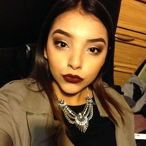 Meet your Posher, Jasmin