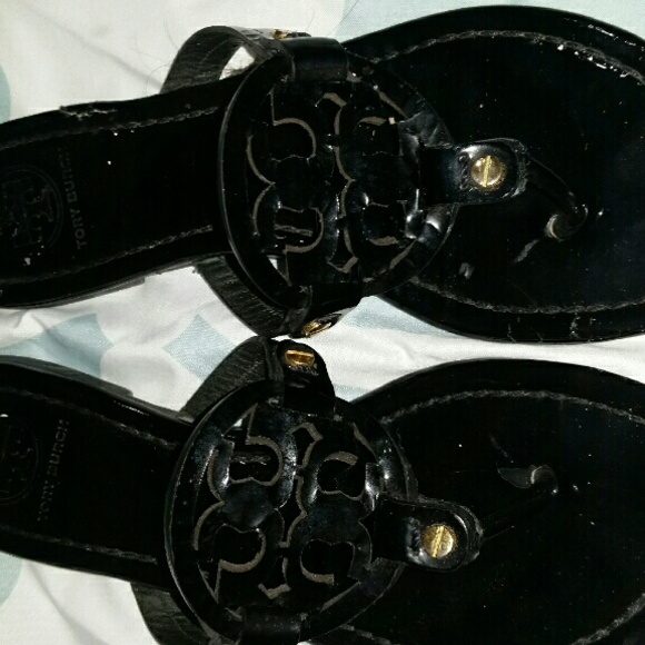 Sandles