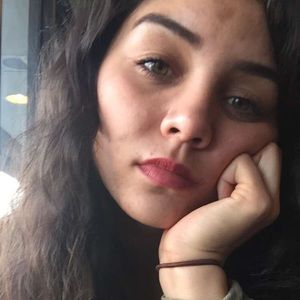 Meet your Posher, Carrie