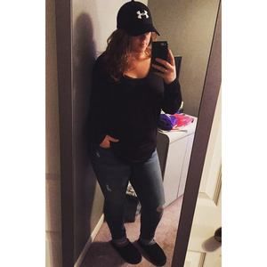 Meet your Posher, Casey