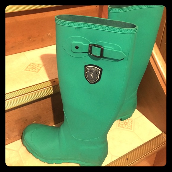Tall kamik rain boots
