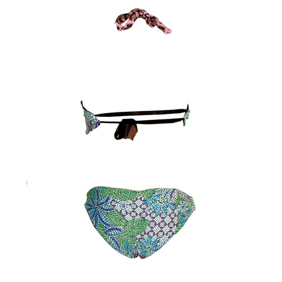 SWIMWEAR - Picture 3 of 3