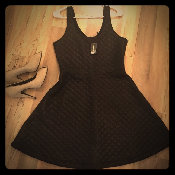 Express Dresses & Skirts - Monday sale only! NWT black EXPRESS dress size M