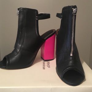 🎉HP🎉 Topshop sling back bootie.