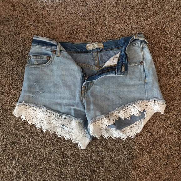 FREE PEOPLE HIGH WASTED LACE SHORTS