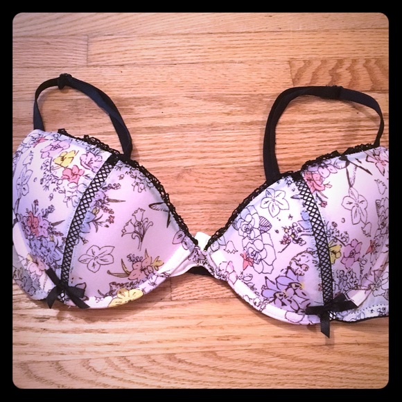 Sexy bra, never worn!