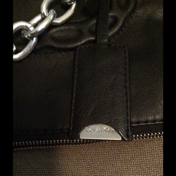 Unique Handbag - Picture 2 of 3