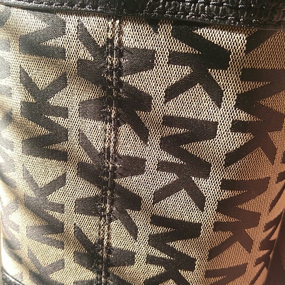 MK Large Handbag - Picture 4 of 4