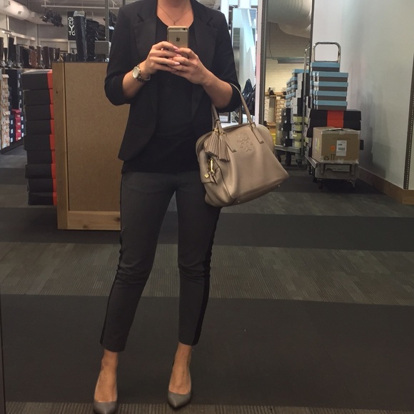 Meet your Posher, Laurie - Picture 4 of 4