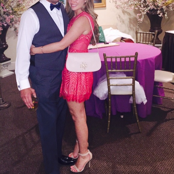 Meet your Posher, Laurie - Picture 2 of 4