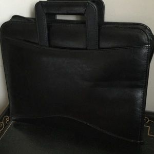 Leather portfolio carry case