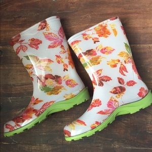 ☔️💦Rain boots!