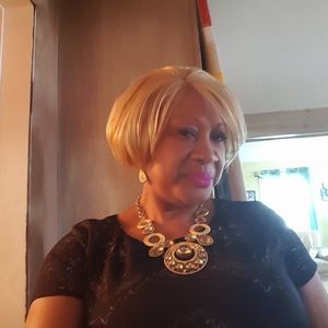 Meet your Posher, Annette